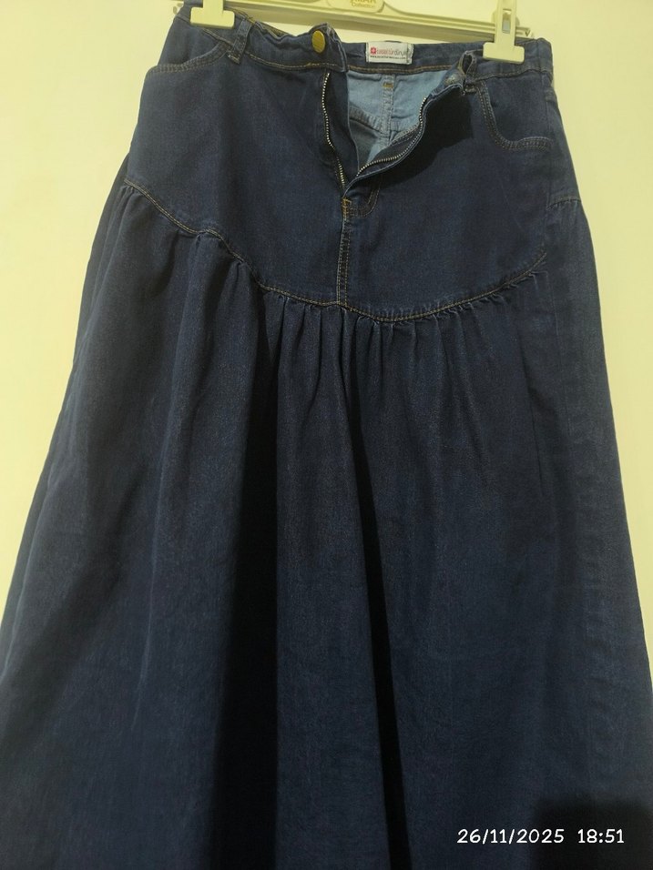 Kadın Lacivert Uzun Pilili Kot Etek - Görsel 3