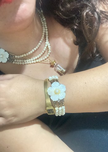 Beyaz Çiçekli Sedef  Boncuklu Bohem Bileklik - Görsel 2