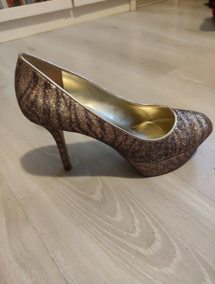 Nine West İnce Topuklu Parlak Ayakkabı - Görsel 2