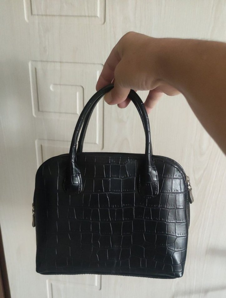 Siyah renkli Kadın El Çantası - Görsel 4