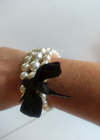 Claire's marka 3 sıra inci bileklik - Görsel 3