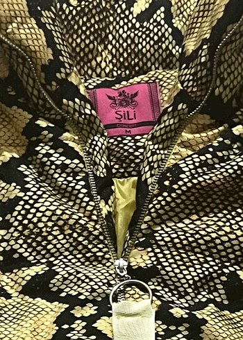 Kahverengi Yılan Desenli Kısa Kürklü Kadın Mont - Görsel 3