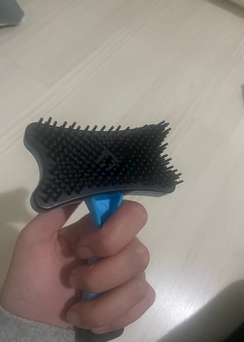 Plastik Kedi Ve Köpek Tüy Toplayıcı Basmalı Tarak Kaşıma Fırçası - Görsel 4