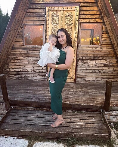 Yeşil elbise