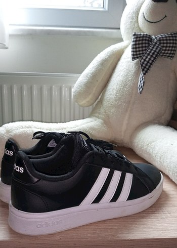 Adidas kadın ayakkabı - Görsel 3