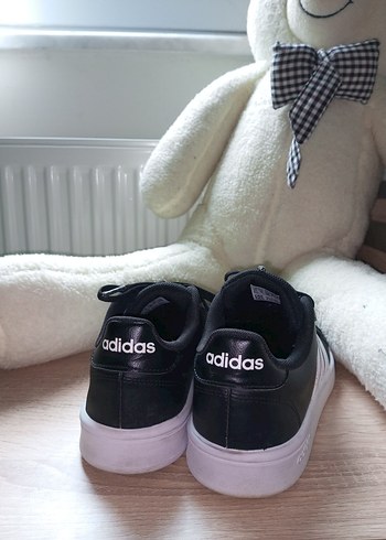 Adidas kadın ayakkabı - Görsel 2