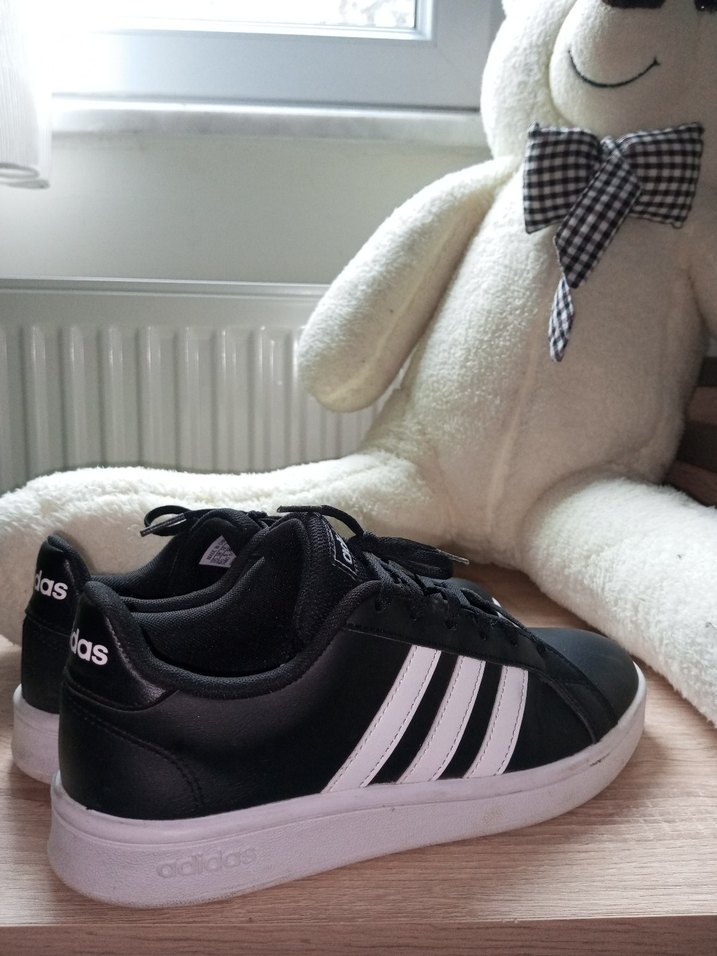 Adidas kadın ayakkabı - Görsel 3