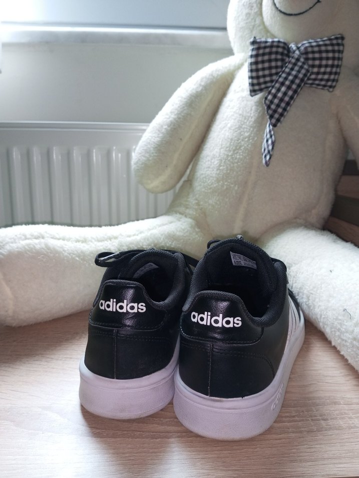 Adidas kadın ayakkabı - Görsel 2