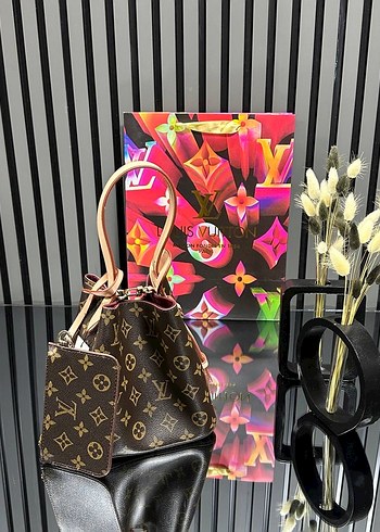 Klasik Şıklık Siyah Deri Kadın Çanta - Görsel 7