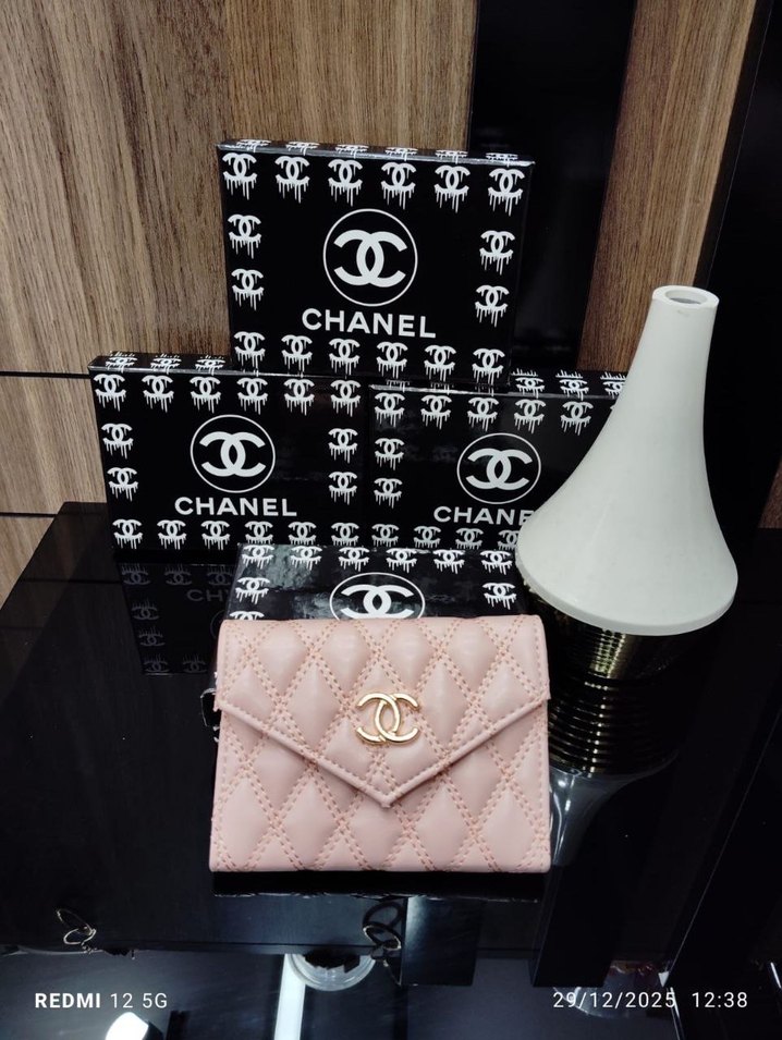 Parlak Siyah Chanel Deri Kadın Çanta - Görsel 3