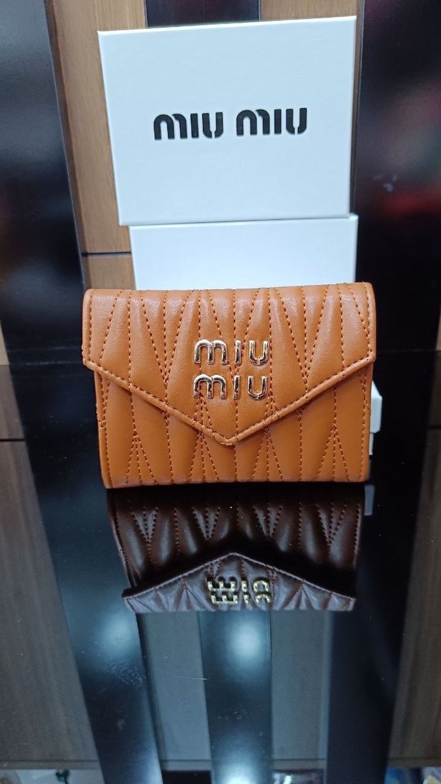 Miu Miu Çok Renkli Kadın Deri Portföy Cüzdan - Görsel 2