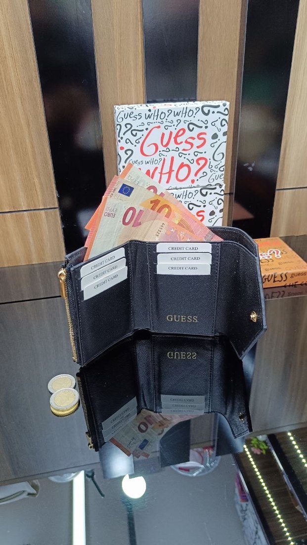 Guess Kadın Gri Baskılı Cüzdan Velcro Kapamalı - Görsel 2