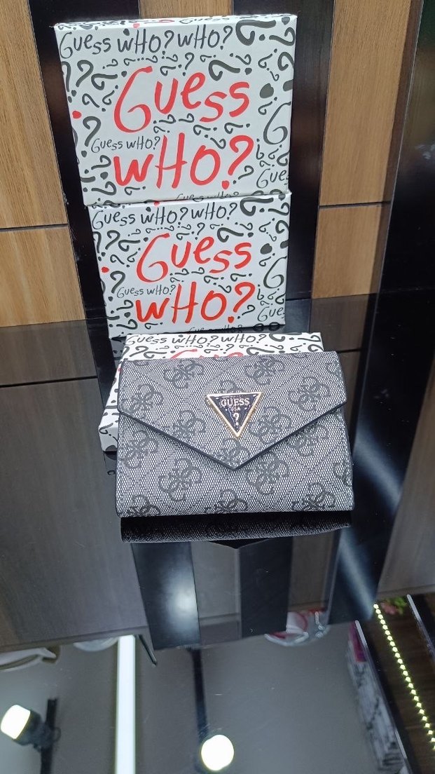 Guess Kadın Gri Baskılı Cüzdan Velcro Kapamalı - Görsel 4