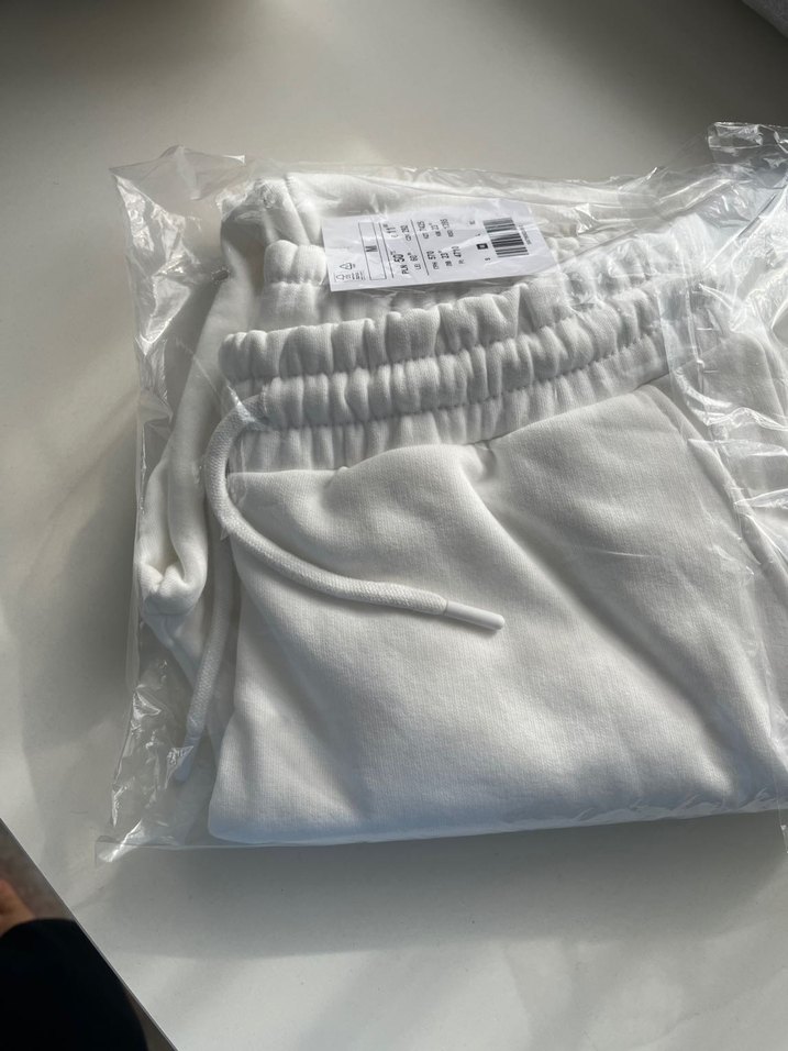 Üç iplik Şardonlu beyaz erkek eşortman altı tüm bedenler mevcut - Görsel 3