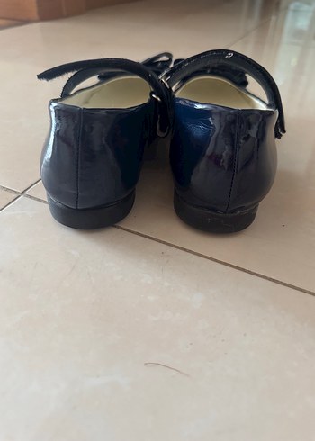 Kızlar için Koyu Mavi Tokalı Babet Ayakkabı - Görsel 3