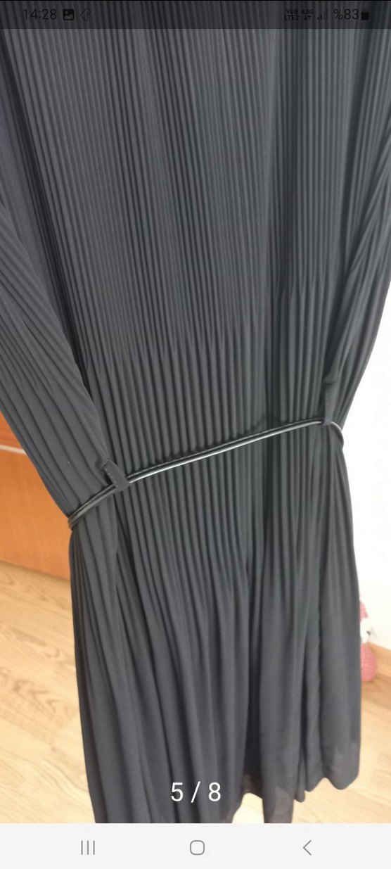 Siyah Piliseli Uzun Kadın Elbise - Görsel 4