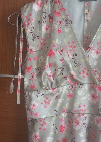 Çiçek Desenli kolsuz omuz bağcıklı üst beden kurvaze elbise - Görsel 3