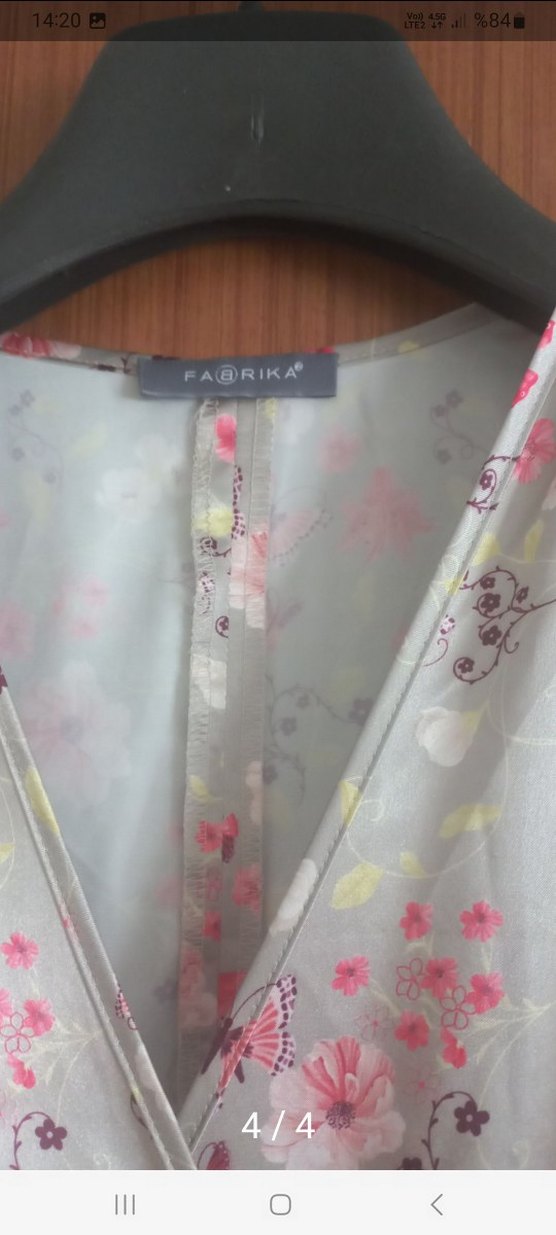 Çiçek Desenli kolsuz omuz bağcıklı üst beden kurvaze elbise - Görsel 4