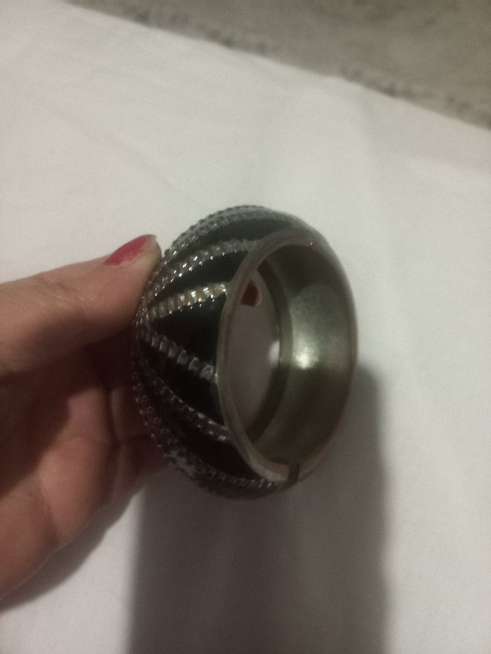 Parlak Siyah Yılan Desenli Kadın Bileklik - Görsel 2