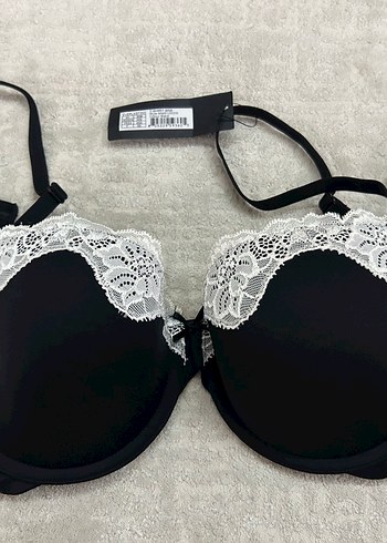 Beyaz Dantelli Siyah Gotik Sütyen - Görsel 2