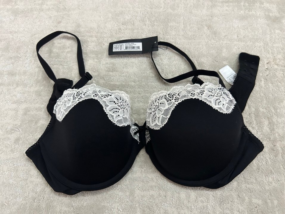 Beyaz Dantelli Siyah Gotik Sütyen - Görsel 2