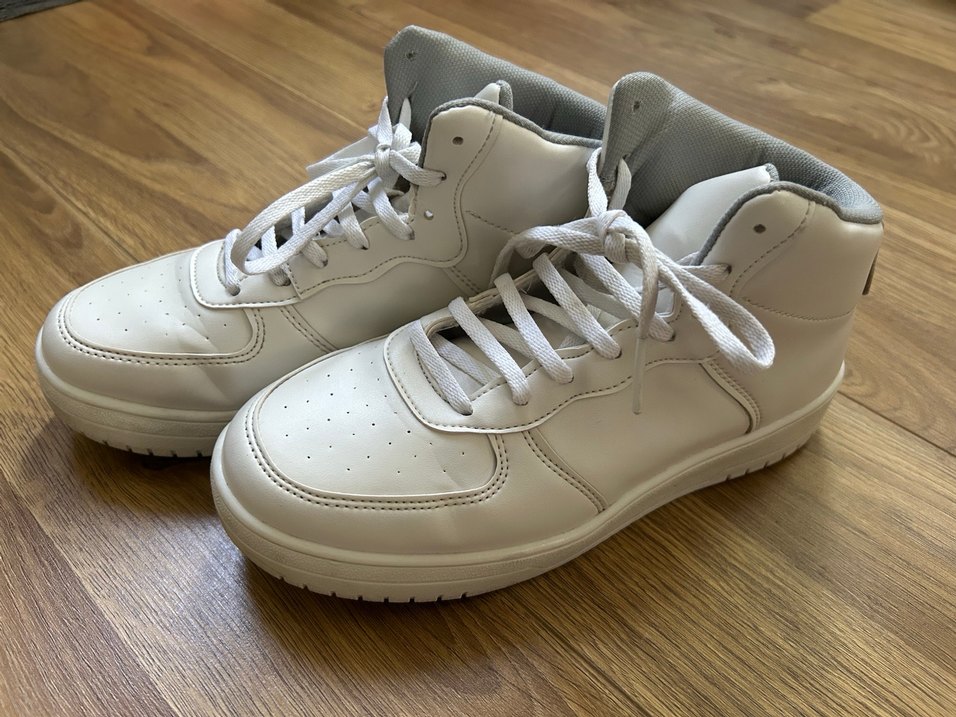 Beyaz Bağcıklı Kadın Spor Ayakkabı - Görsel 4