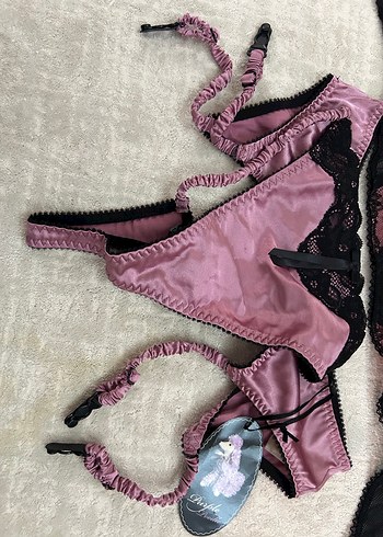 Nakışlı Pembe Gotik Büstiyer ve Külot Takımı - Görsel 4