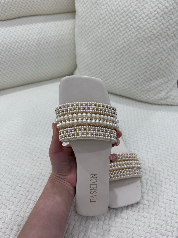 Boncuk İşlemeli Beyaz Kadın Terlik - Görsel 2