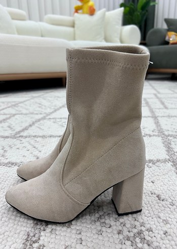 Bej Süet Blok Topuklu Bot - Görsel 3