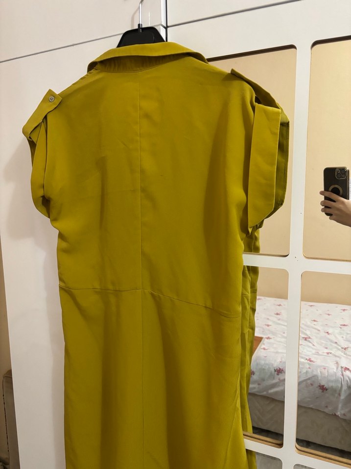 Sarı Düğmeli Kadın Elbise - Görsel 3