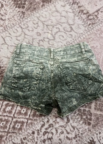 Gri Batik Desenli Düğmeli Kadın Kot Şort - Görsel 2