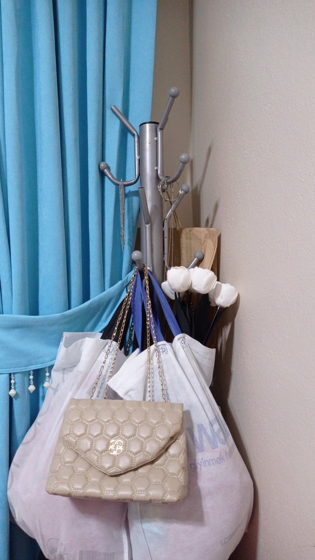 Gri Ayaklı Çoklu Askılık - Görsel 2