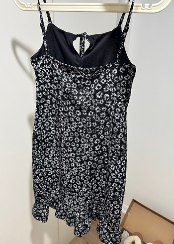 Siyah çiçekli elbise - Görsel 3