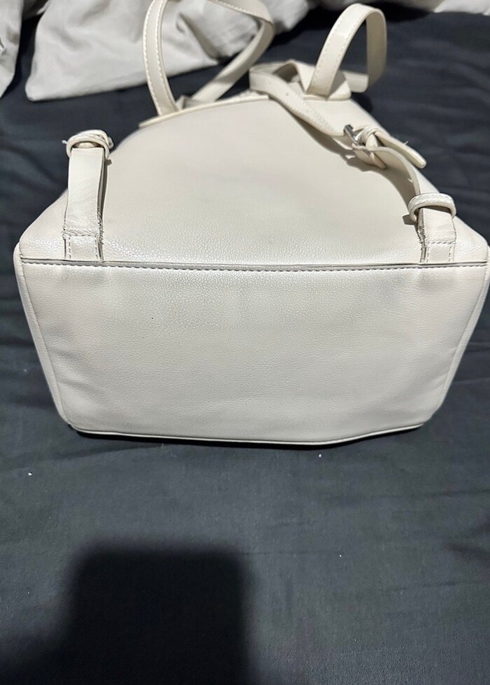 Bej Deri Kadın Sırt Çantası - Görsel 4