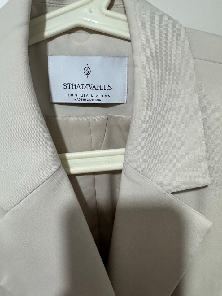 Düğmeli Bej Deri Kolsuz Midi ceket - Görsel 4