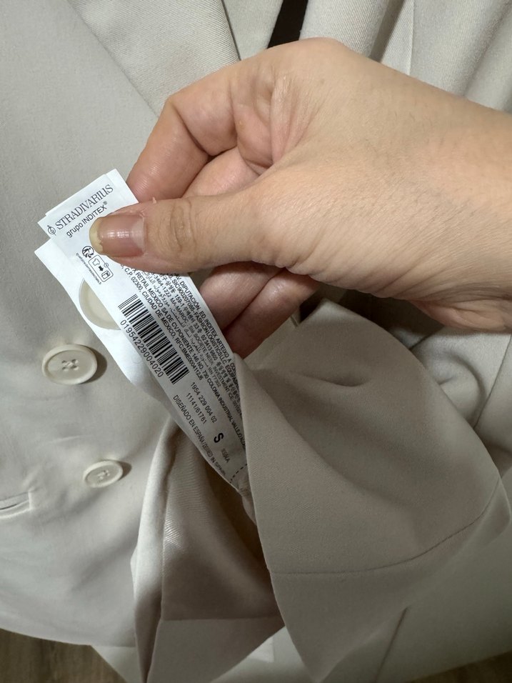 Düğmeli Bej Deri Kolsuz Midi ceket - Görsel 5