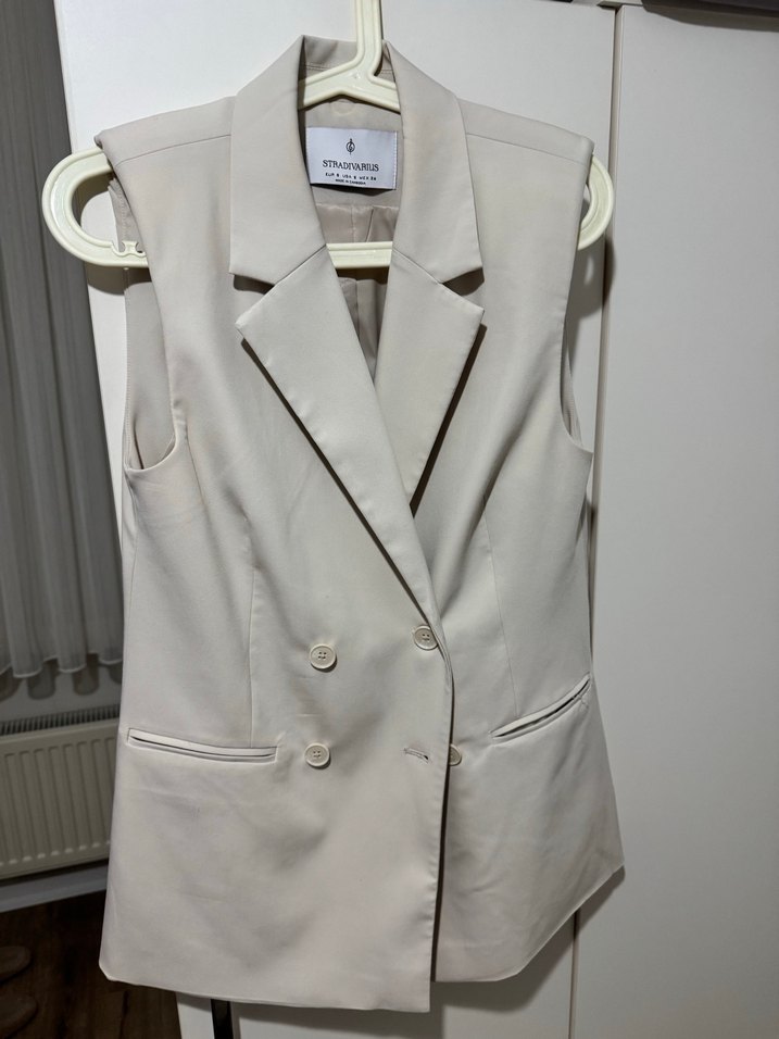 Düğmeli Bej Deri Kolsuz Midi ceket - Görsel 3