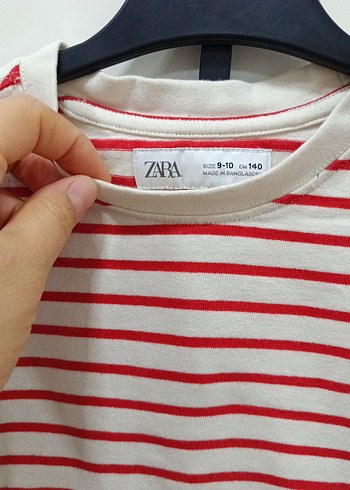 Kırmızı Çizgili çocuk tişörtü - Görsel 3