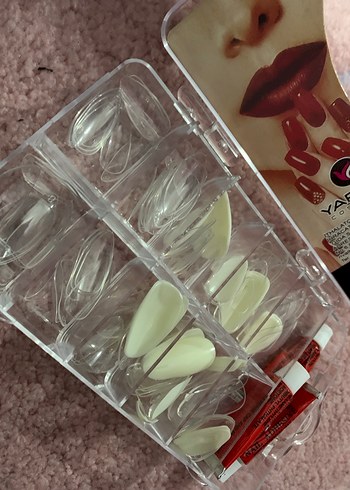 Beyaz Takma Tırnak Seti ve Yapıştırıcı - Görsel 4