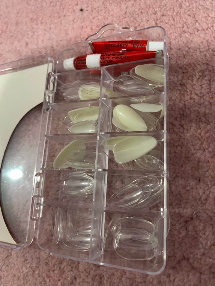 Beyaz Takma Tırnak Seti ve Yapıştırıcı - Görsel 2