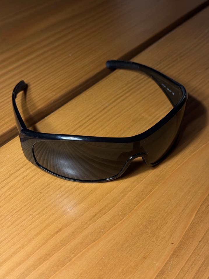 vintage prada linea rossa güneş gözlüğü - Görsel 2