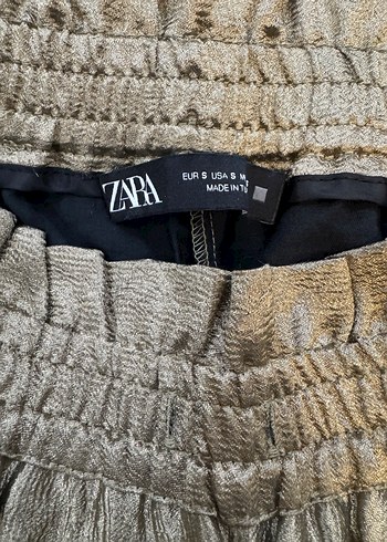 Altın Rengi Kemerli Kadın Mini Şort - Görsel 4