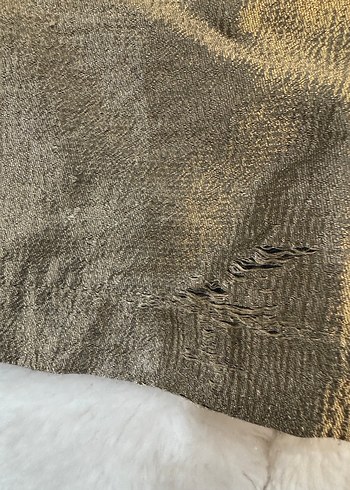 Altın Rengi Kemerli Kadın Mini Şort - Görsel 3