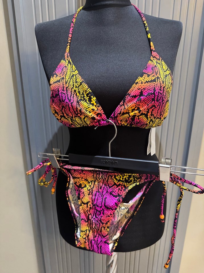 Renkli Yılan Desenli Zincir Detaylı Bikini - Görsel 2