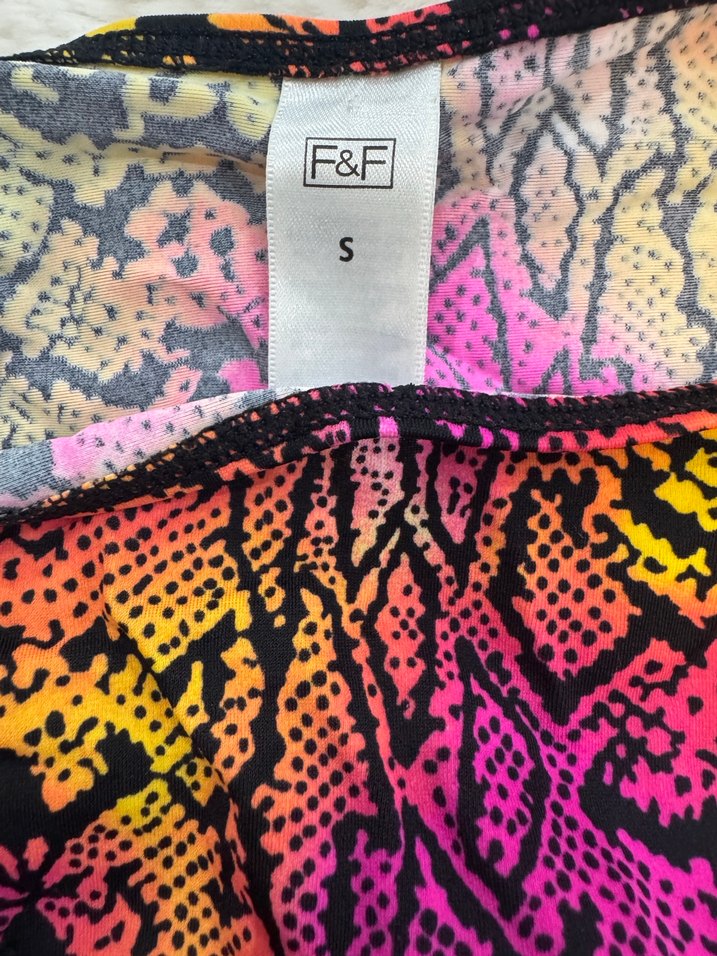 Renkli Yılan Desenli Zincir Detaylı Bikini - Görsel 3