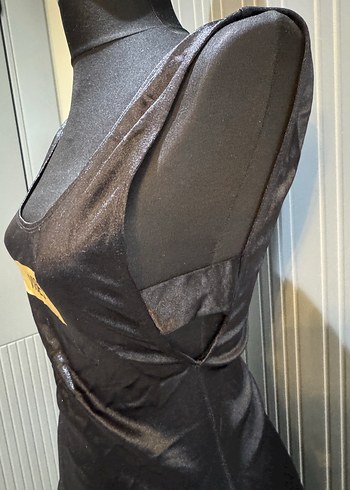 Kadın Siyah V Yaka Parlak Midi body - Görsel 3