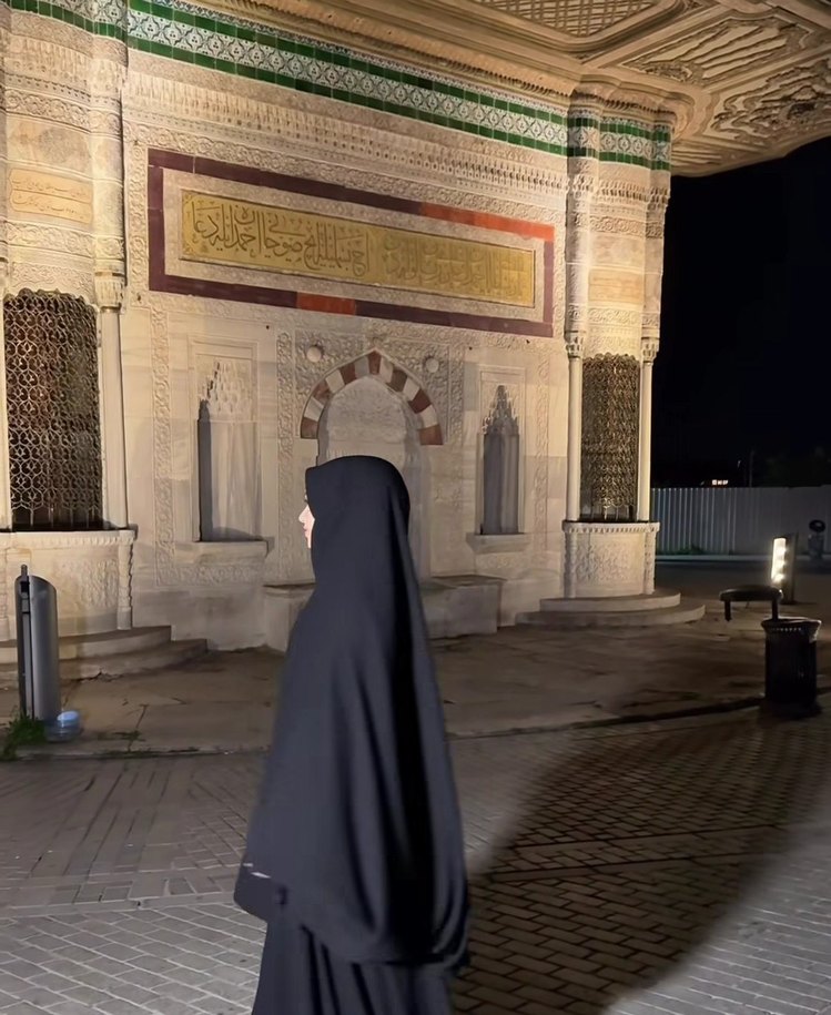 Kadın Siyah Dökümlü süper soft krep kumaşı çarşafı şerifimiz - Görsel 2