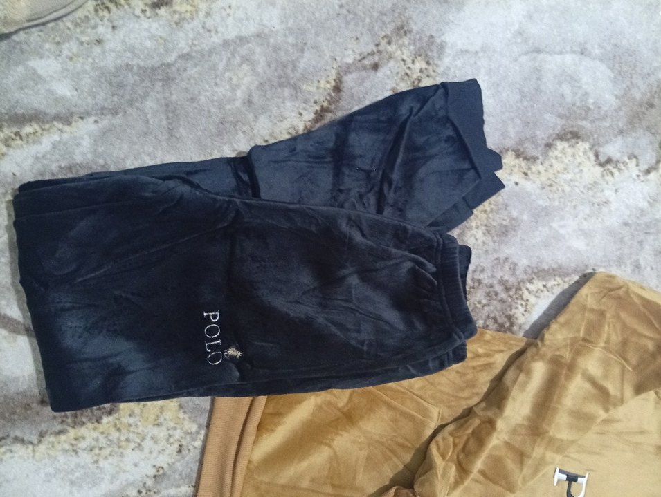 Erkek Kapüşonlu Kahverengi Sweatshirt ve Siyah Eşofman - Görsel 4