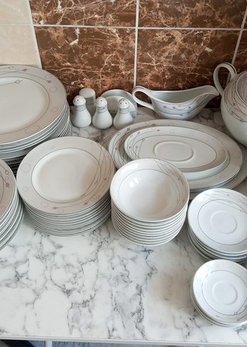 Gri Detaylı Beyaz Yemek Takımı 84 parca - Görsel 2