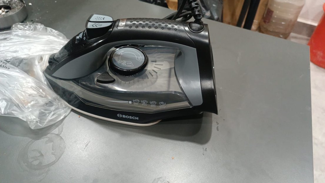 Bosch SI-3088 Siyah Buharlı Ütü 2800W - Görsel 2